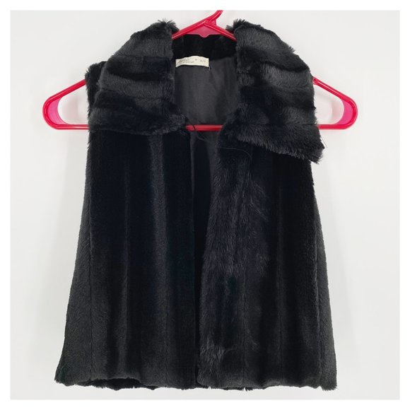 Pinc Premium Other - Pinc Premium Girls Black Faux Fur Vest Size S/7